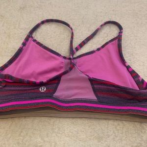 Lululemon sports bra size 6